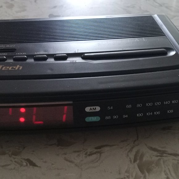 Ken-Tech Digital Radio Clock Tested Working Condition Electric &Battery Operarat - Picture 7 of 7